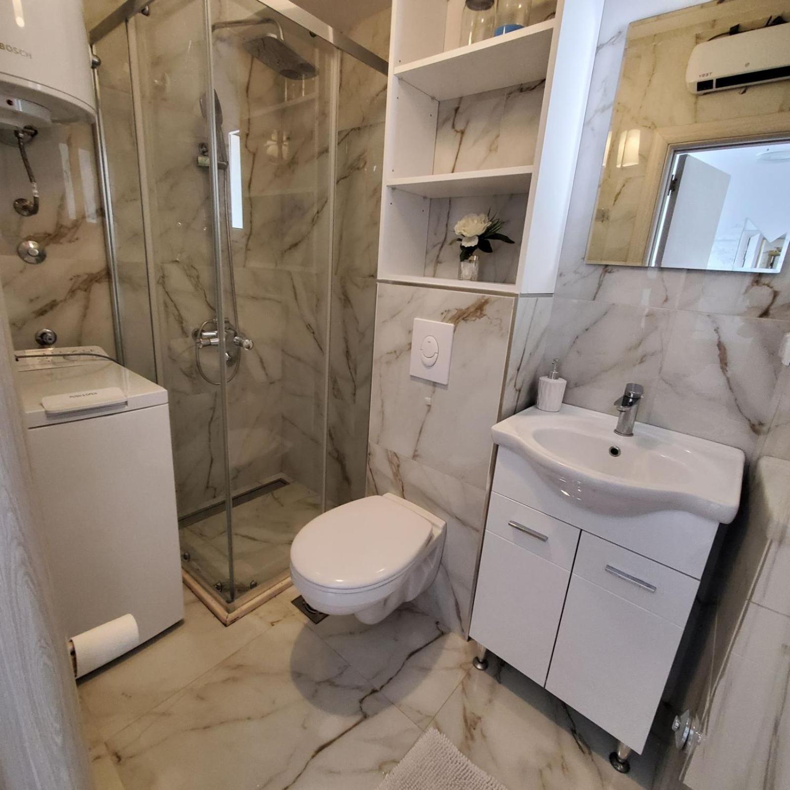 Apartmani Avanti Becici Oda fotoğraf