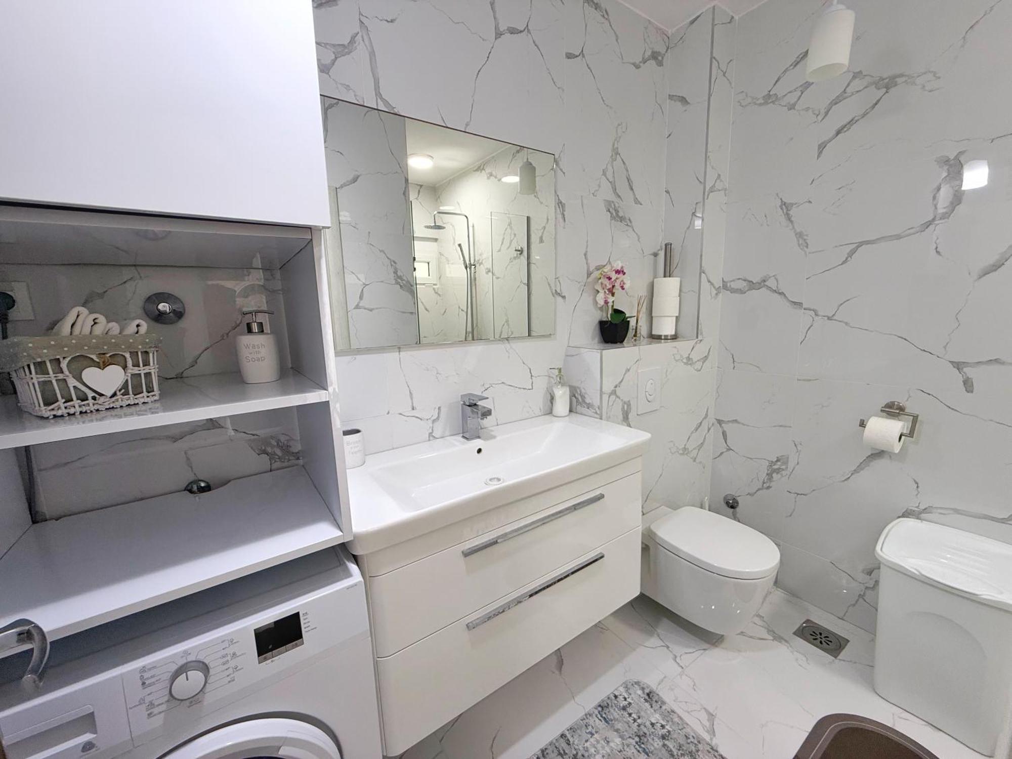 Apartmani Avanti Becici Dış mekan fotoğraf